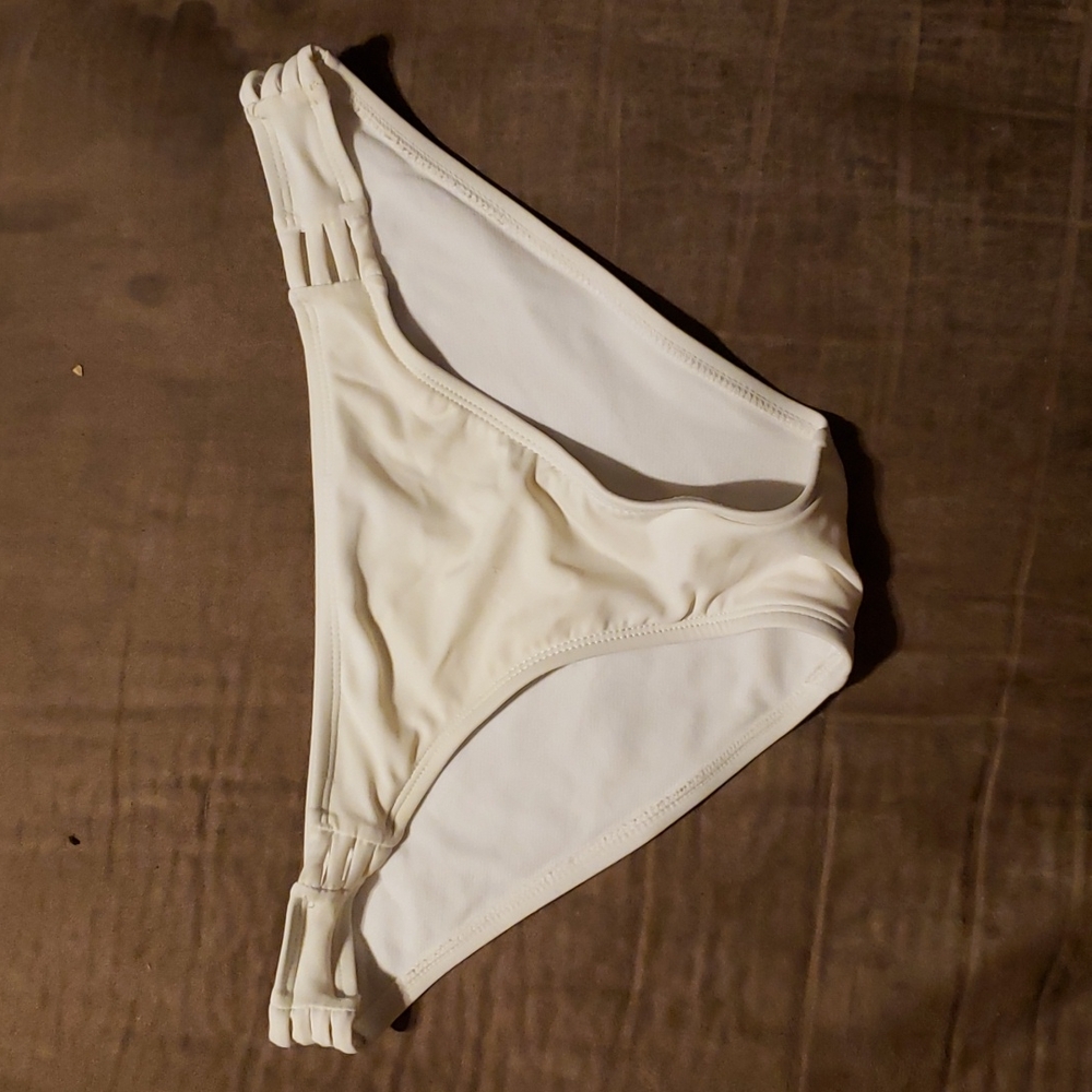 Bikini bottoms